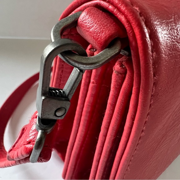 EUC Matt & Nat Crossbody Red ❤️ Purse Bag Cardholder - Picture 9 of 10